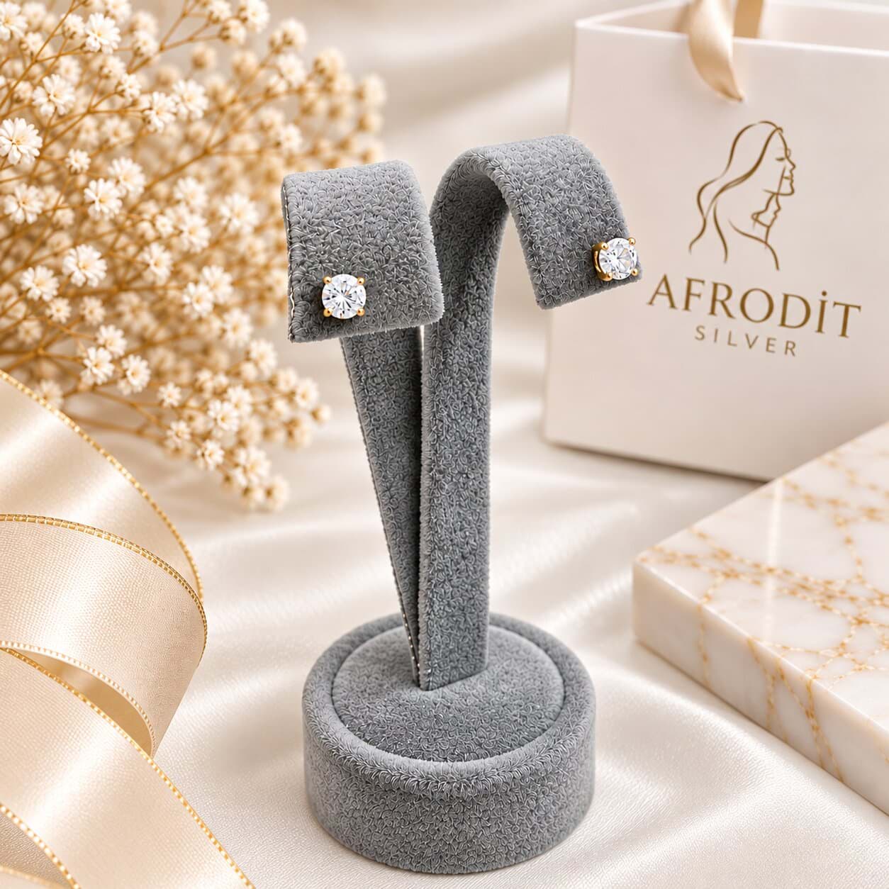 925 Ayar Gümüş 5 mm Zirkon Taşlı Sarı Gold Kaplama Kadın Küpe